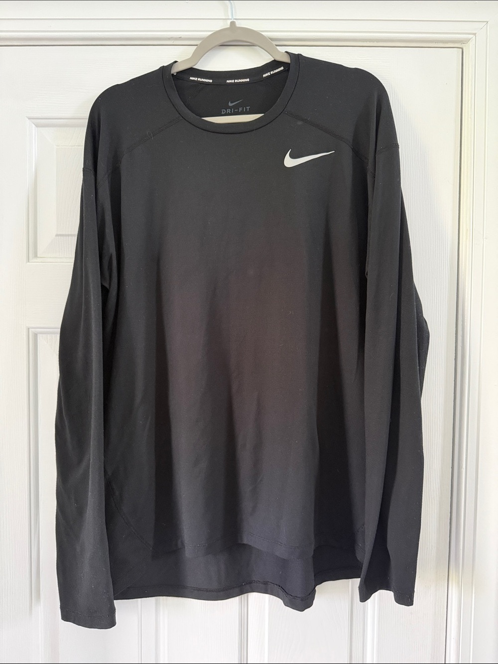 Nike Men’s Dri-FIT Long-Sleeve Performance Running Shirt - Black
